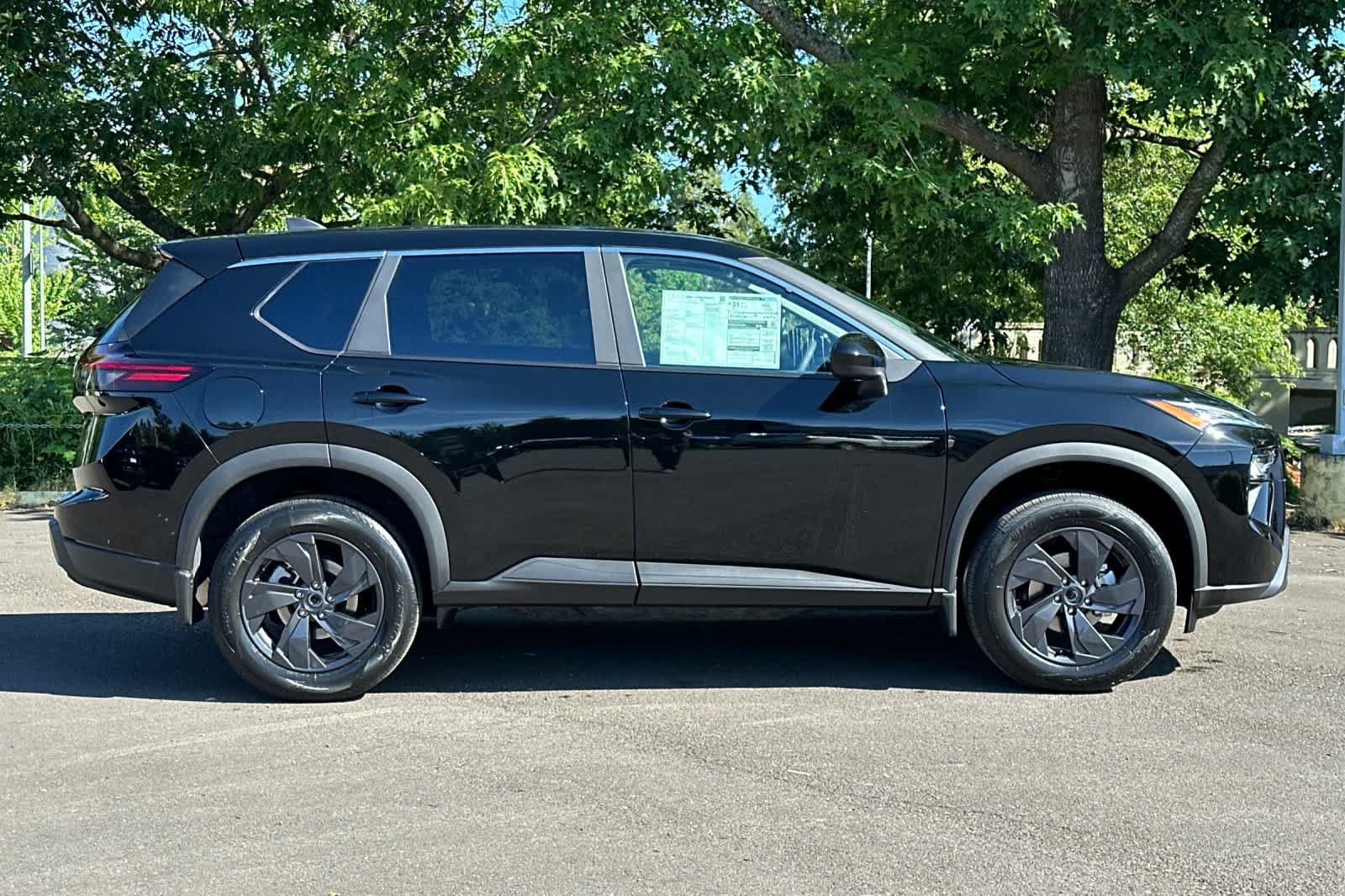 New 2026 Nissan Rogue SV AWD/4WD image 8