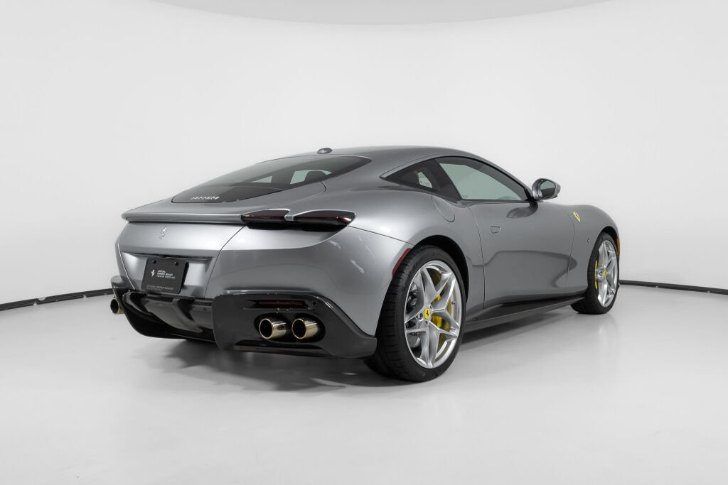 Used 2024 Ferrari Roma RWD image 2