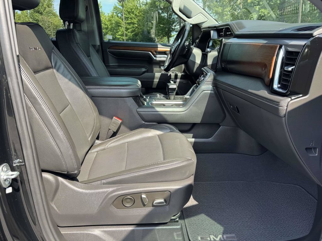 Used 2023 GMC Sierra 1500 Denali w/ Denali Reserve Package AWD/4WD image 14
