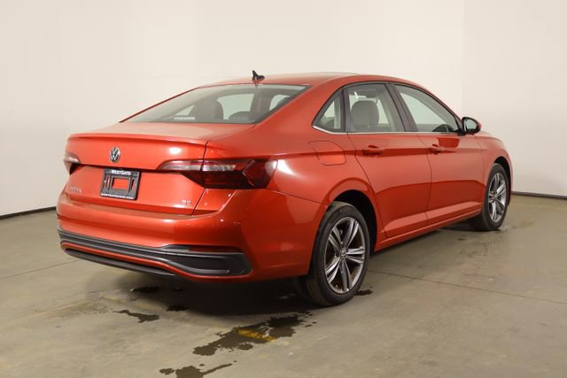 Used 2023 Volkswagen Jetta SE w/ Panoramic Sunroof Package image 36