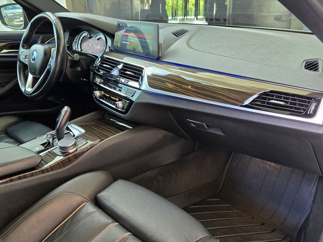 Used 2018 BMW 540i RWD image 24