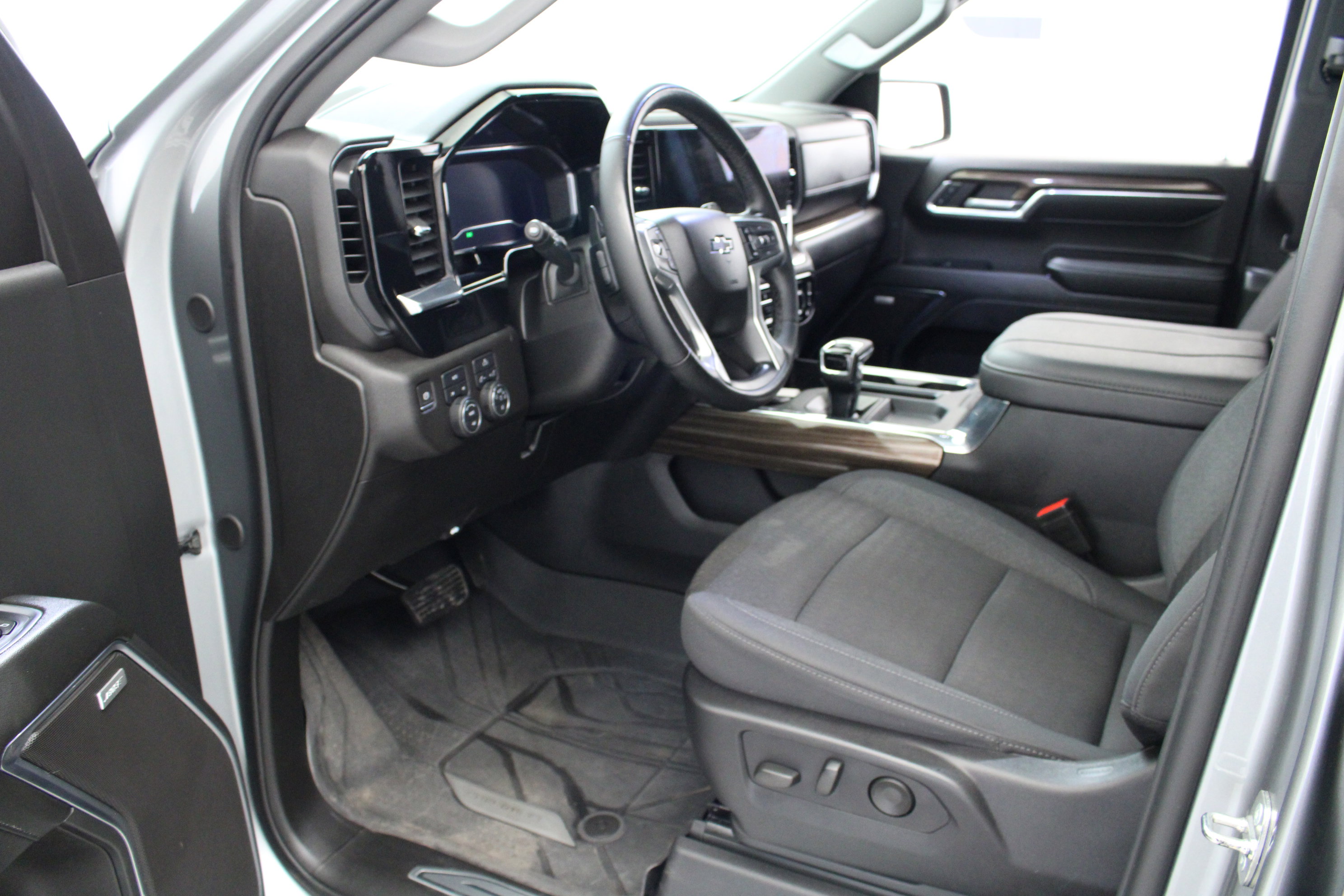 Used 2024 Chevrolet Silverado 1500 RST w/ All Star Edition Plus image 23