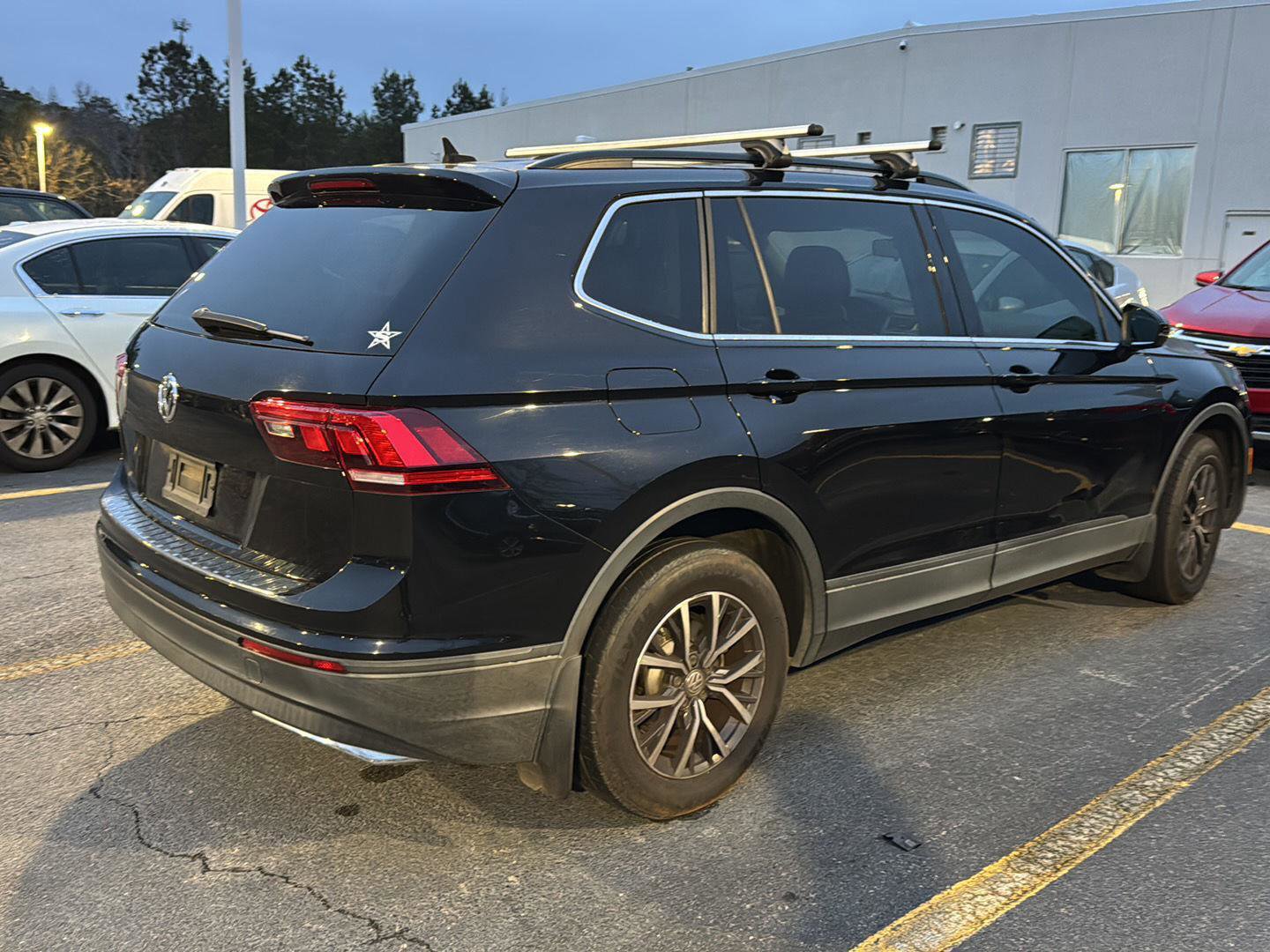 Used 2019 Volkswagen Tiguan SEL image 5
