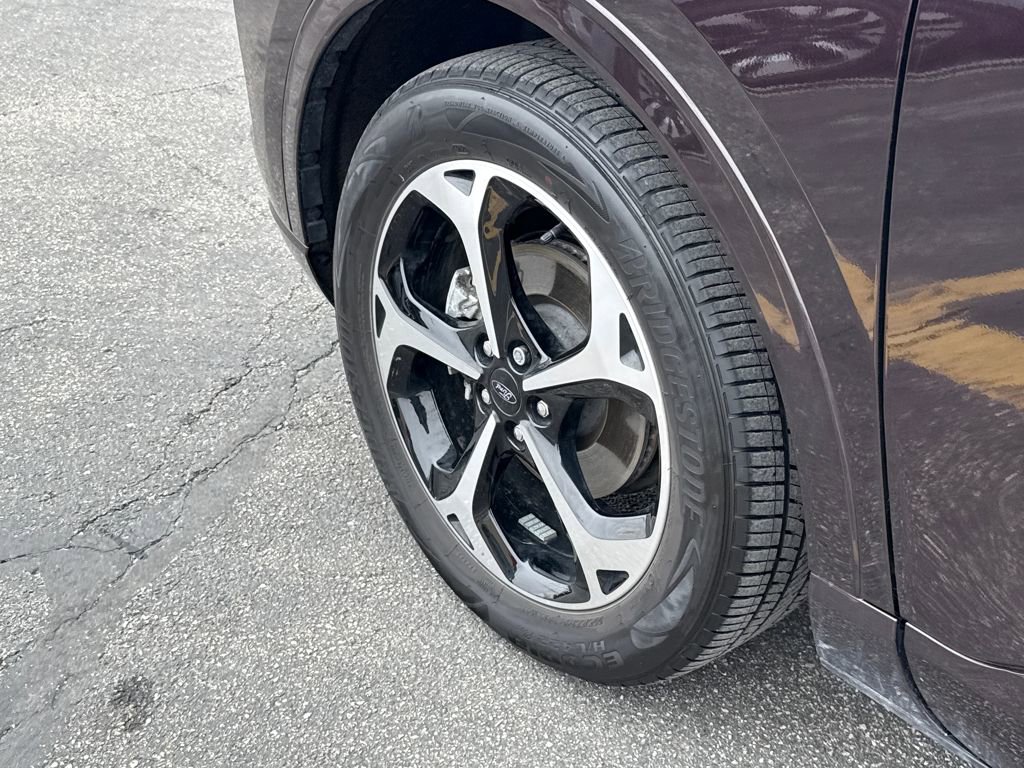 Certified 2023 Ford Escape ST-Line Select w/ Tech Pack #2 image 17