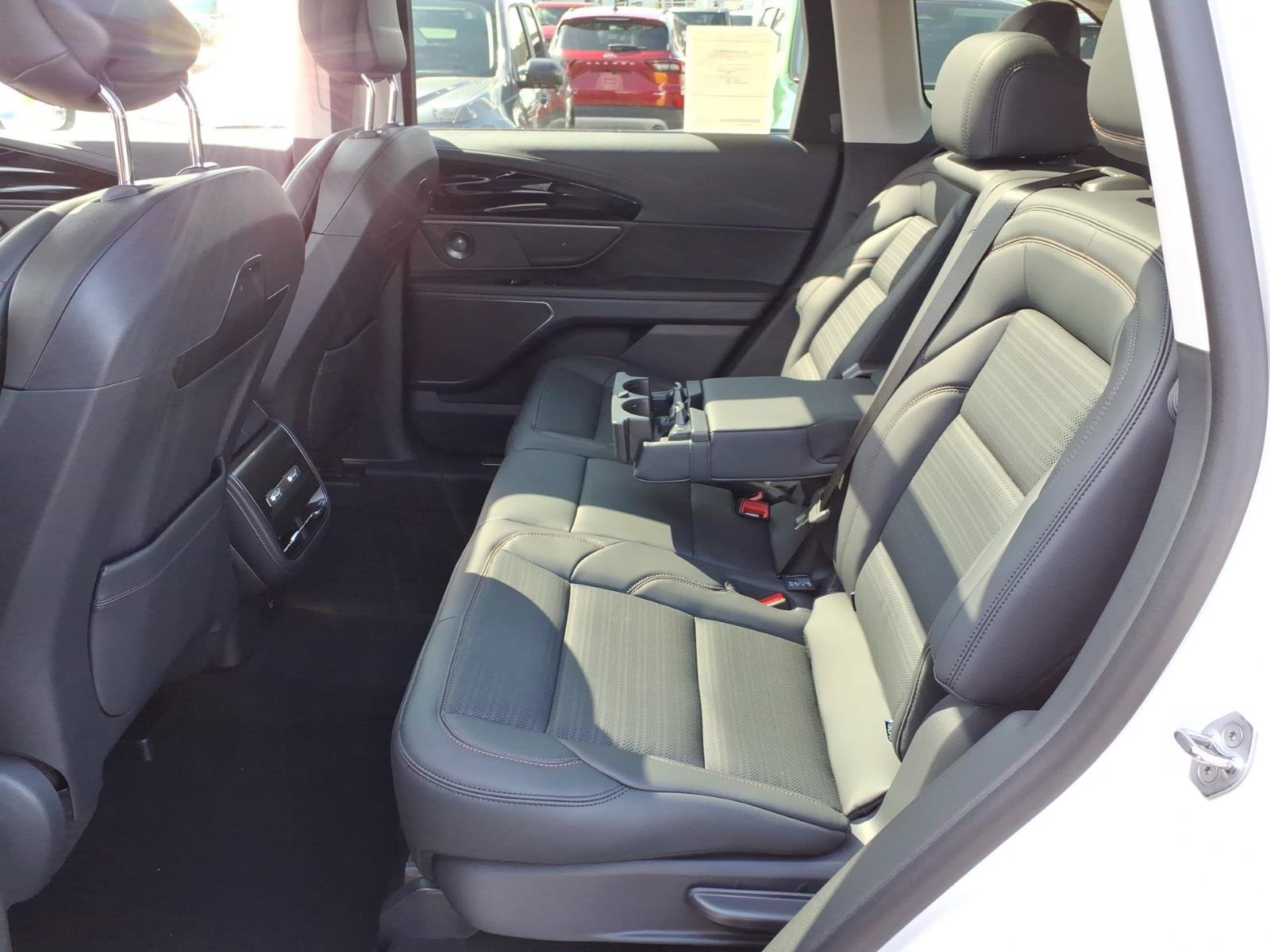 New 2026 Lincoln Nautilus Reserve w/ Jet Appearance Package AWD/4WD image 7