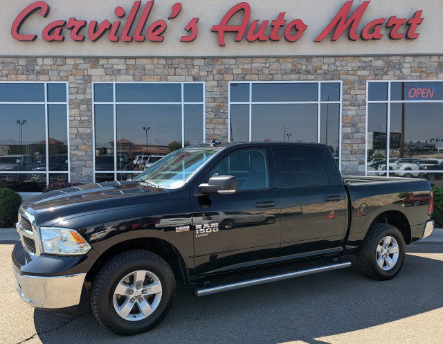 Used 2020 RAM 1500 Classic SLT w/ Luxury Group AWD/4WD image 1