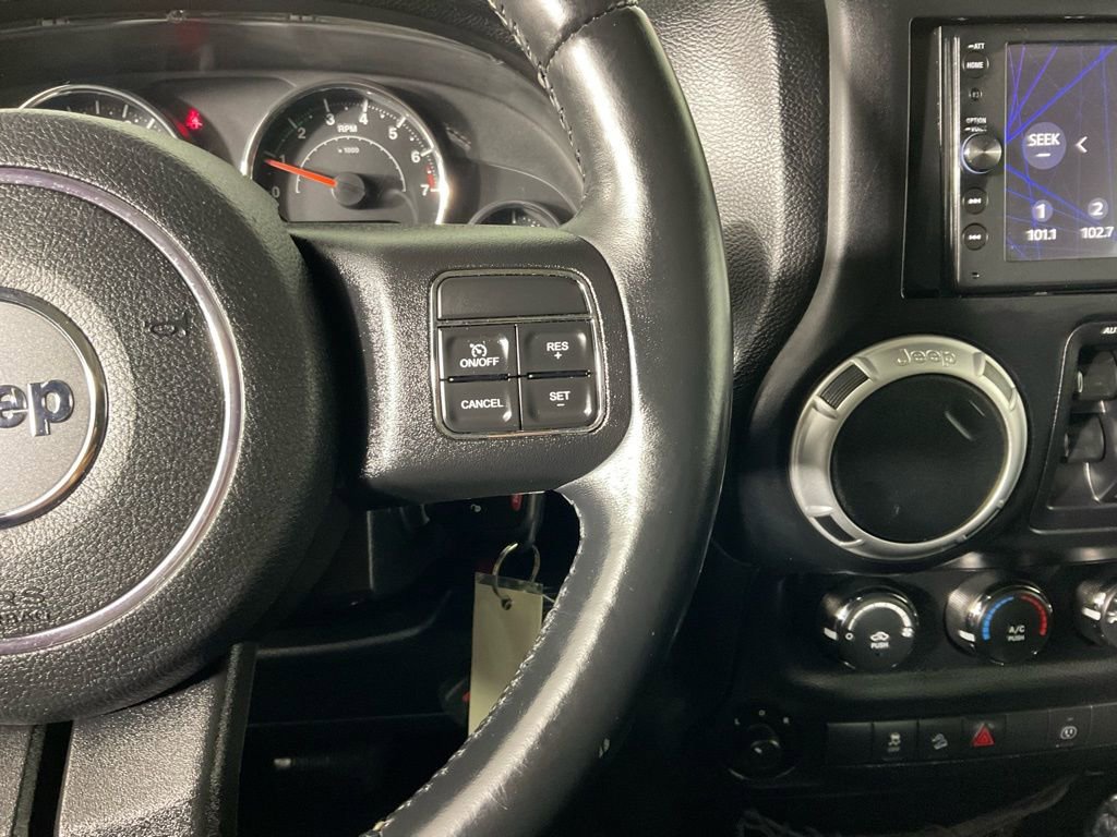 Used 2013 Jeep Wrangler Unlimited Sahara image 22