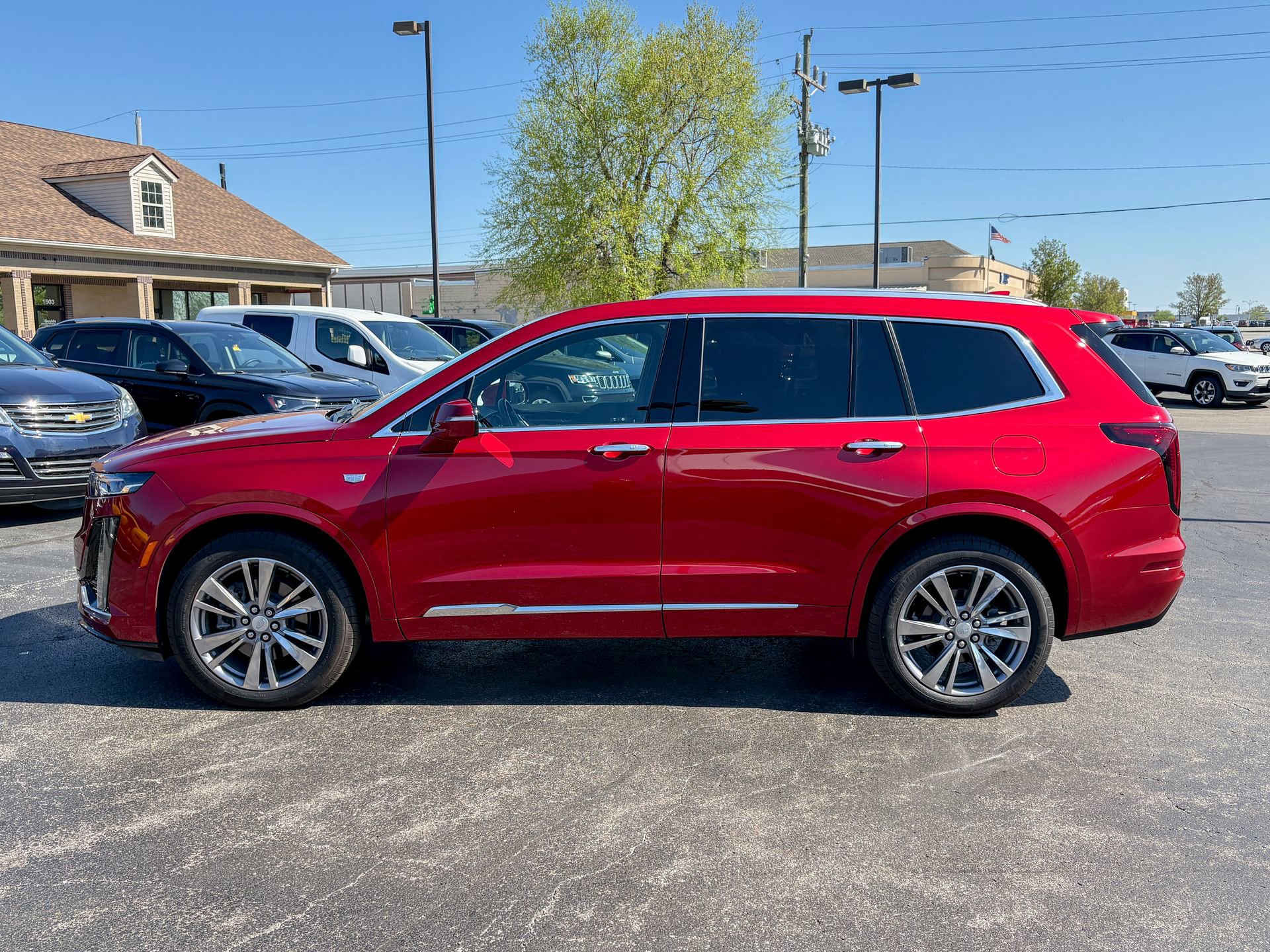 Used 2024 Cadillac XT6 Premium Luxury AWD/4WD image 12