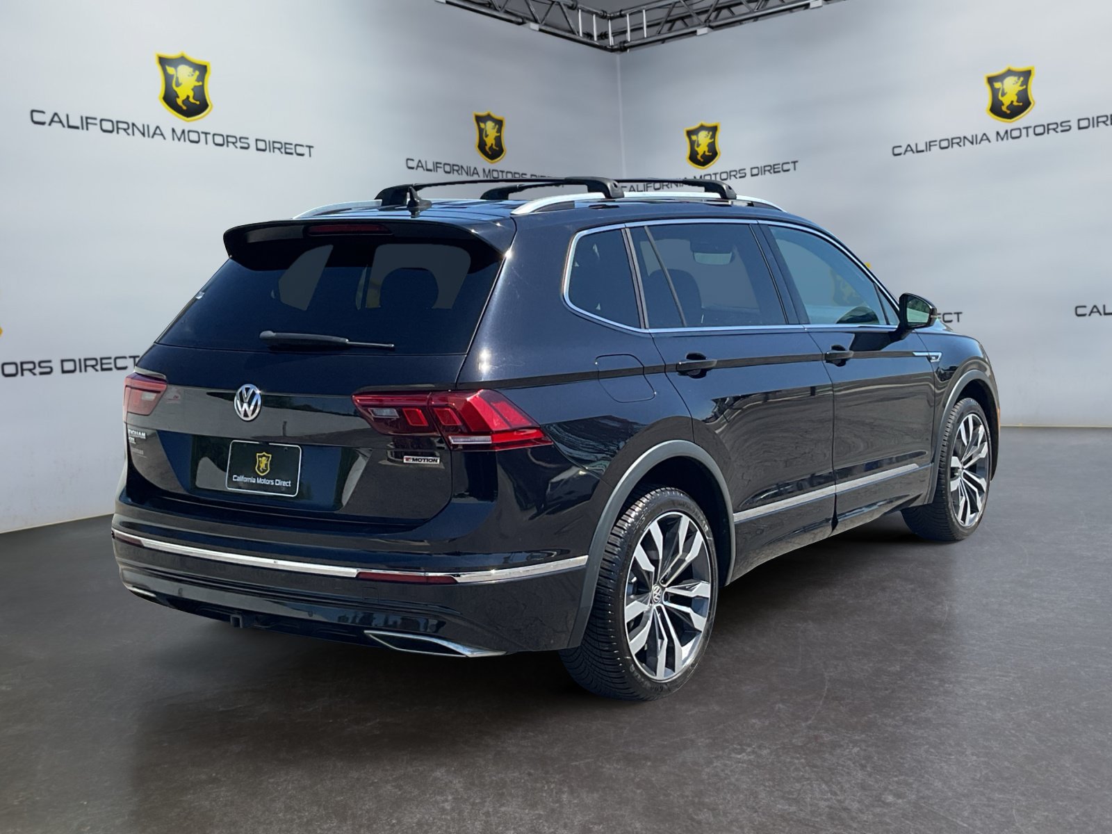 Used 2020 Volkswagen Tiguan SEL Premium R-Line w/ 3rd Row Seat Package AWD/4WD image 5