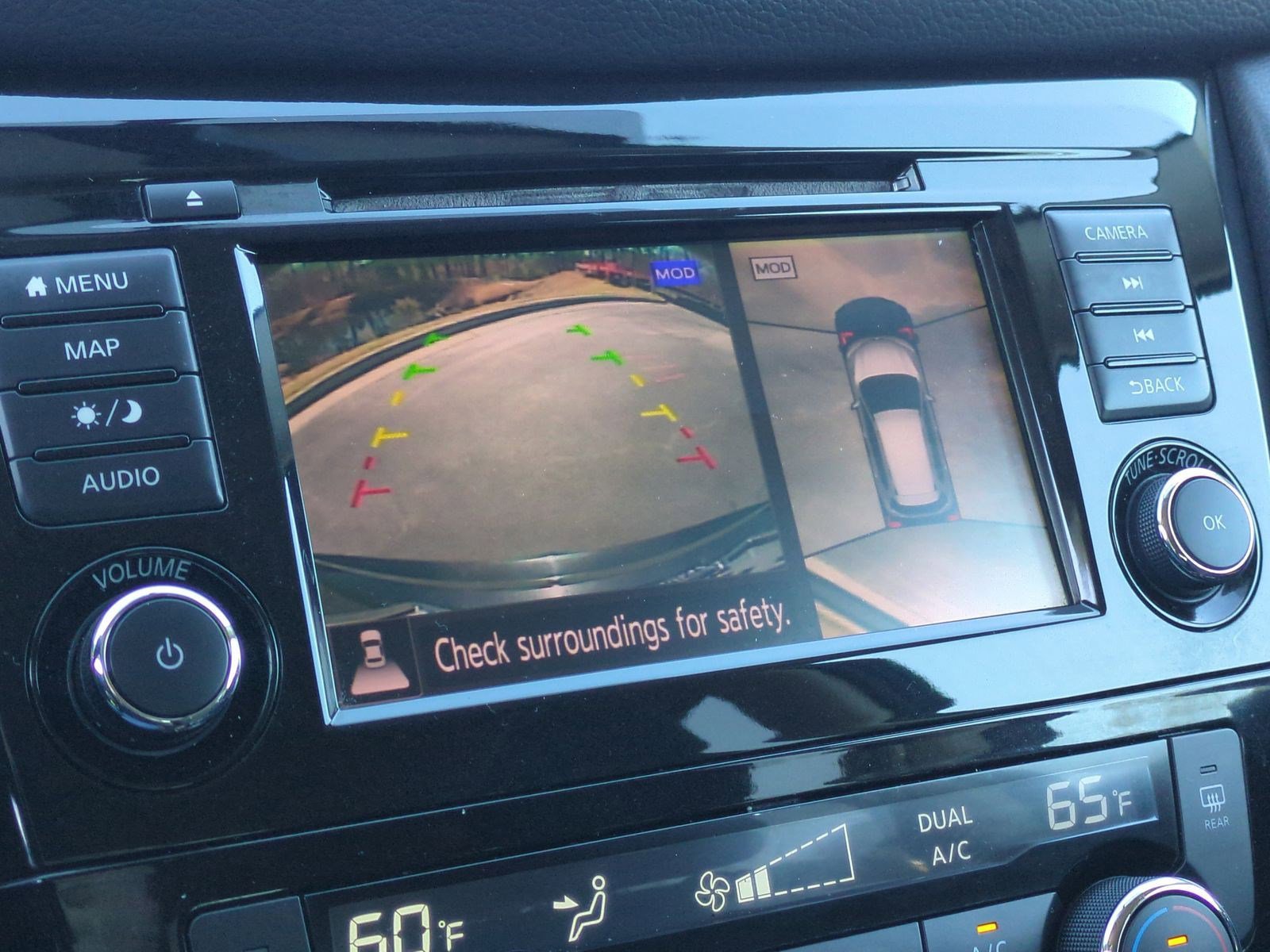 Used 2018 Nissan Rogue SV w/ Premium Package image 24