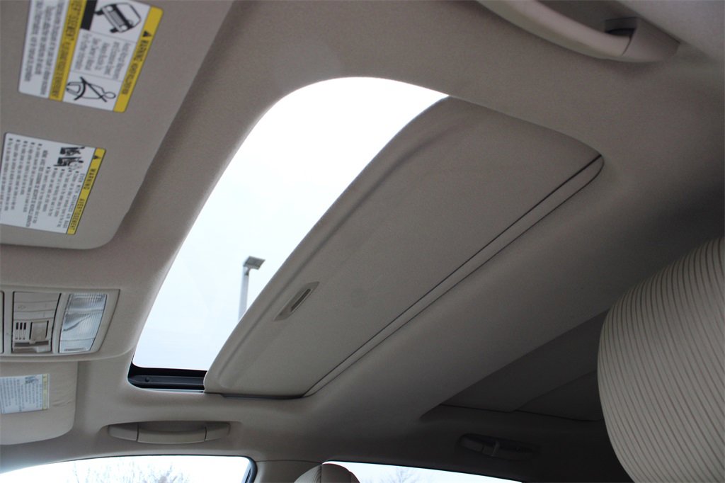 Used 2013 Toyota Venza LE image 23