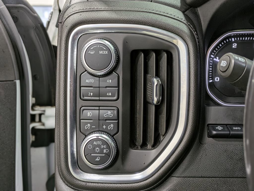 Used 2023 GMC Sierra 3500 Denali w/ Denali Ultimate Package AWD/4WD image 22
