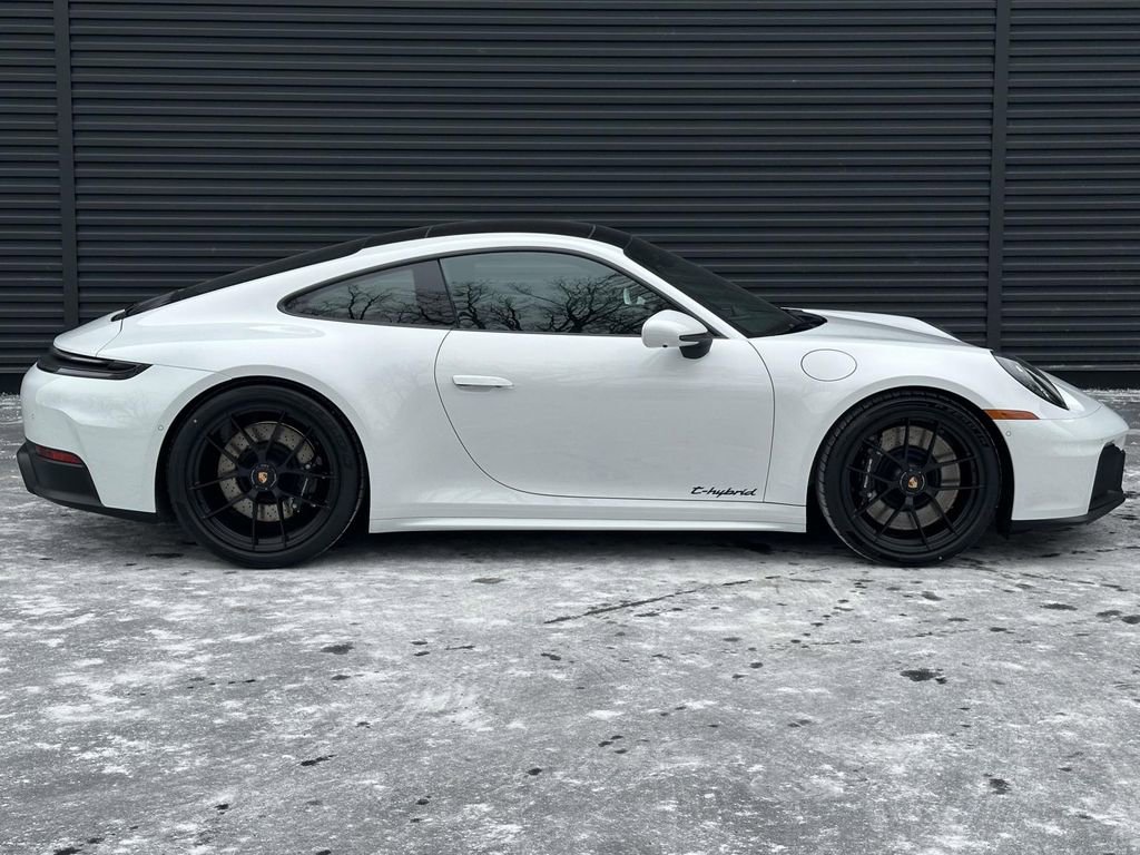 New 2026 Porsche 911 GTS image 6