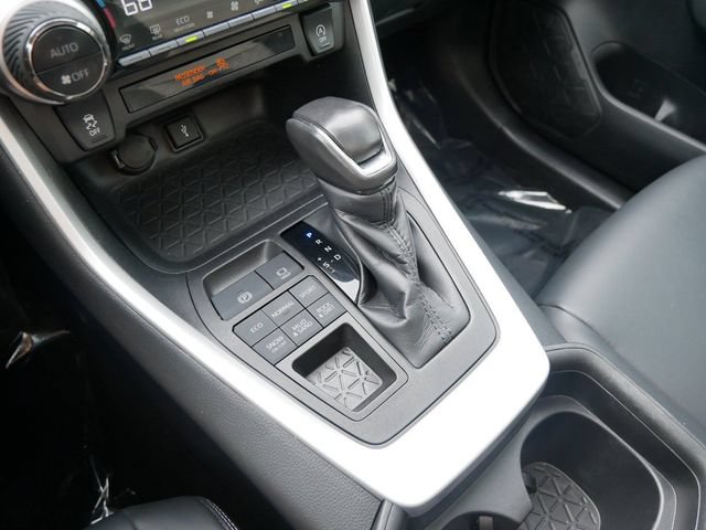 Used 2021 Toyota RAV4 XLE Premium AWD/4WD image 21