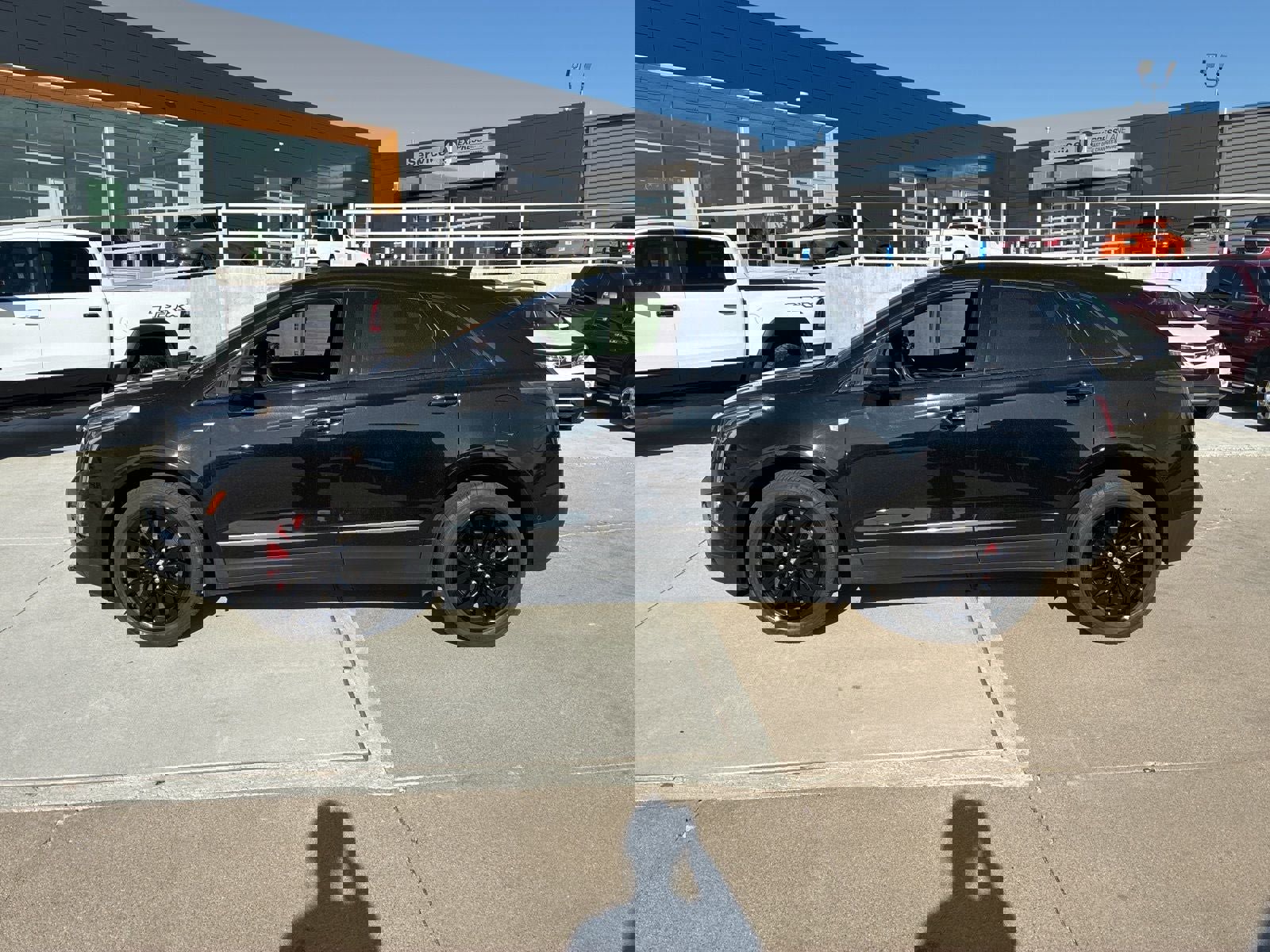 Used 2023 Cadillac XT5 Sportv w/ Technology Package image 2