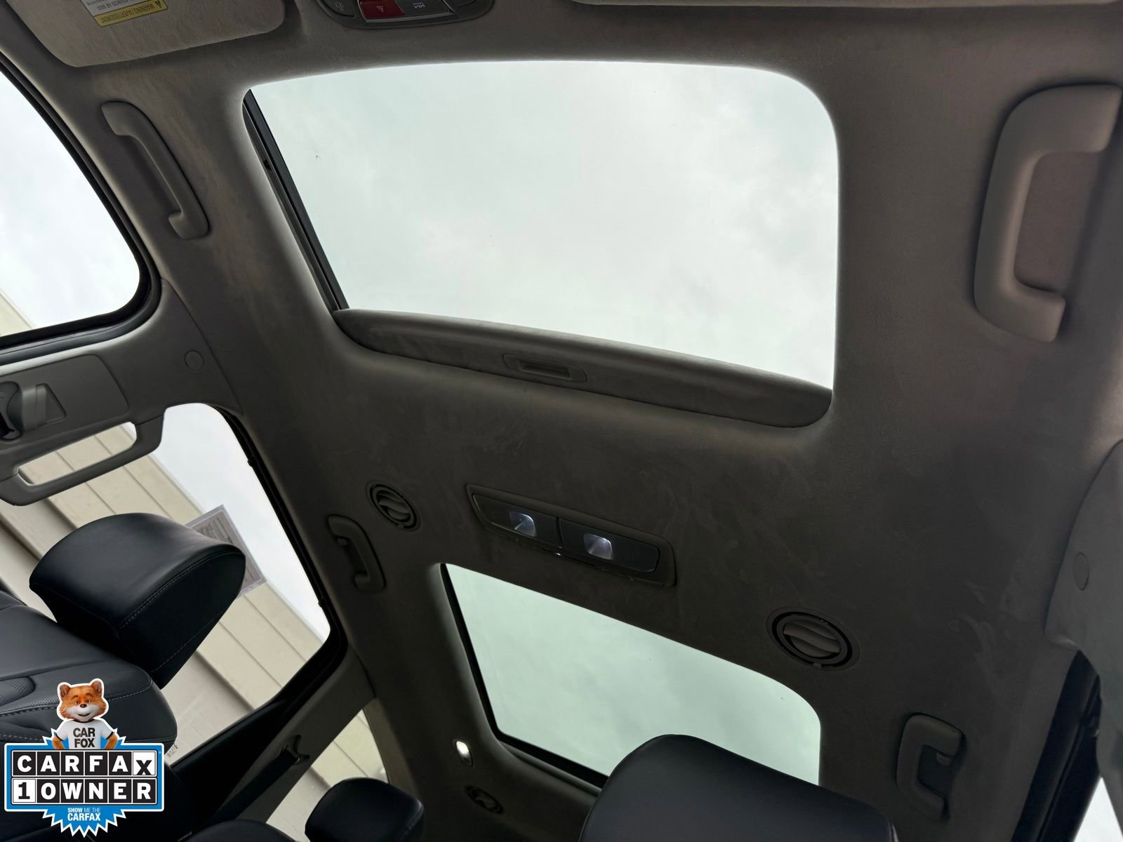 Used 2024 Kia Telluride SX Prestige AWD/4WD image 3