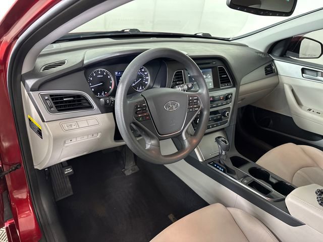 Used 2016 Hyundai Sonata SE image 13