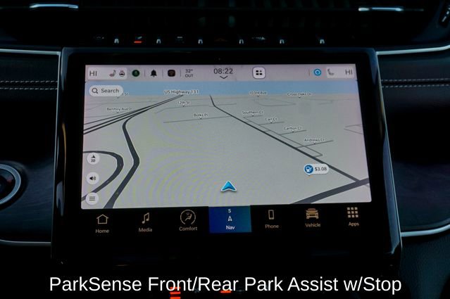 Used 2023 Jeep Grand Cherokee Limited w/ Luxury Tech Group II image 18