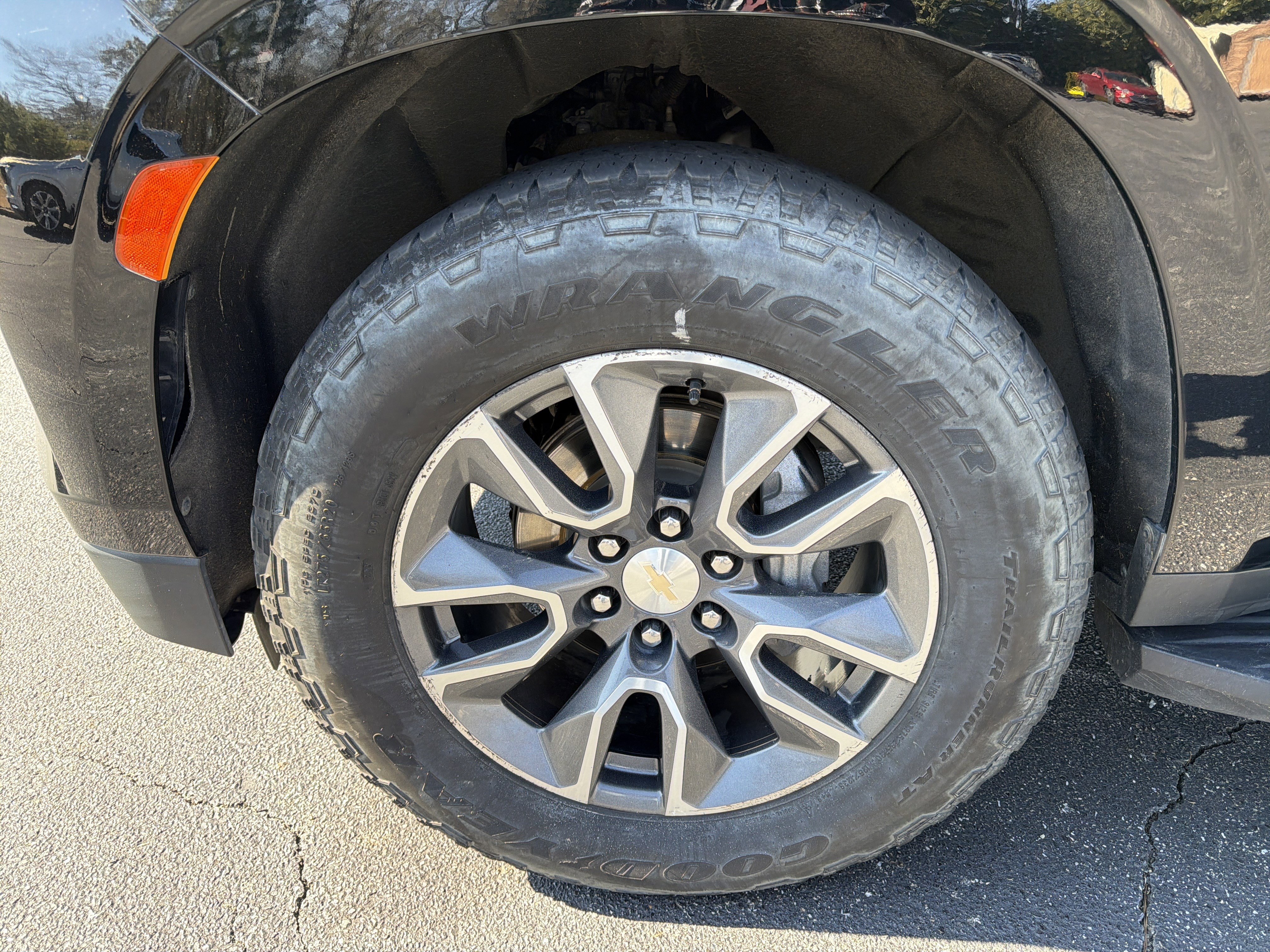 Used 2021 Chevrolet Tahoe LT w/ Rear Media and Nav Package image 11