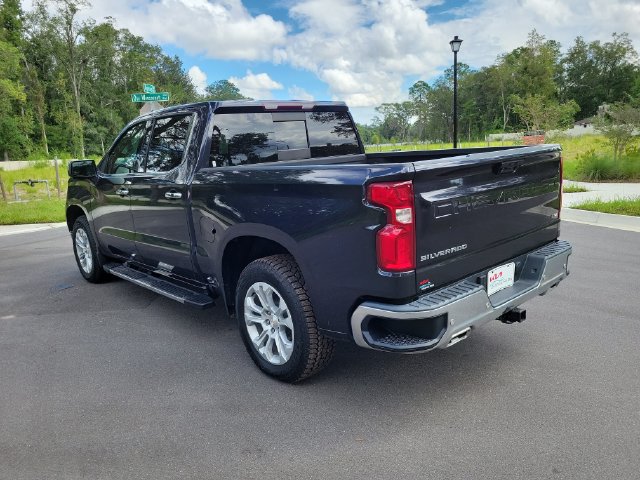 Used 2023 Chevrolet Silverado 1500 LTZ w/ LTZ Convenience Package II AWD/4WD image 3