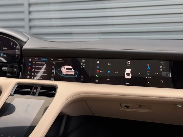 New 2024 Porsche Taycan 4S image 29