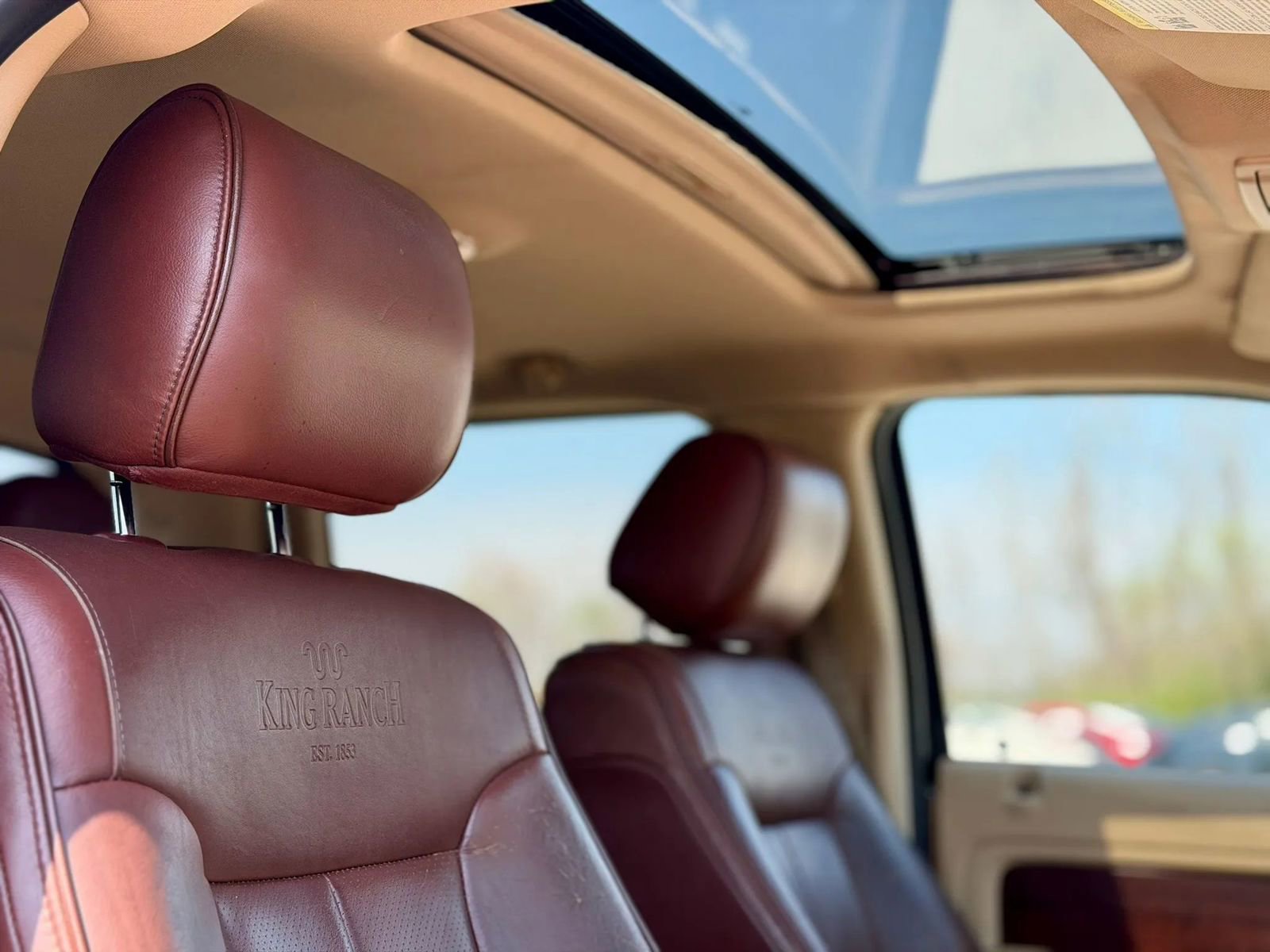 Used 2014 Ford F150 King Ranch w/ King Ranch Luxury Package image 18