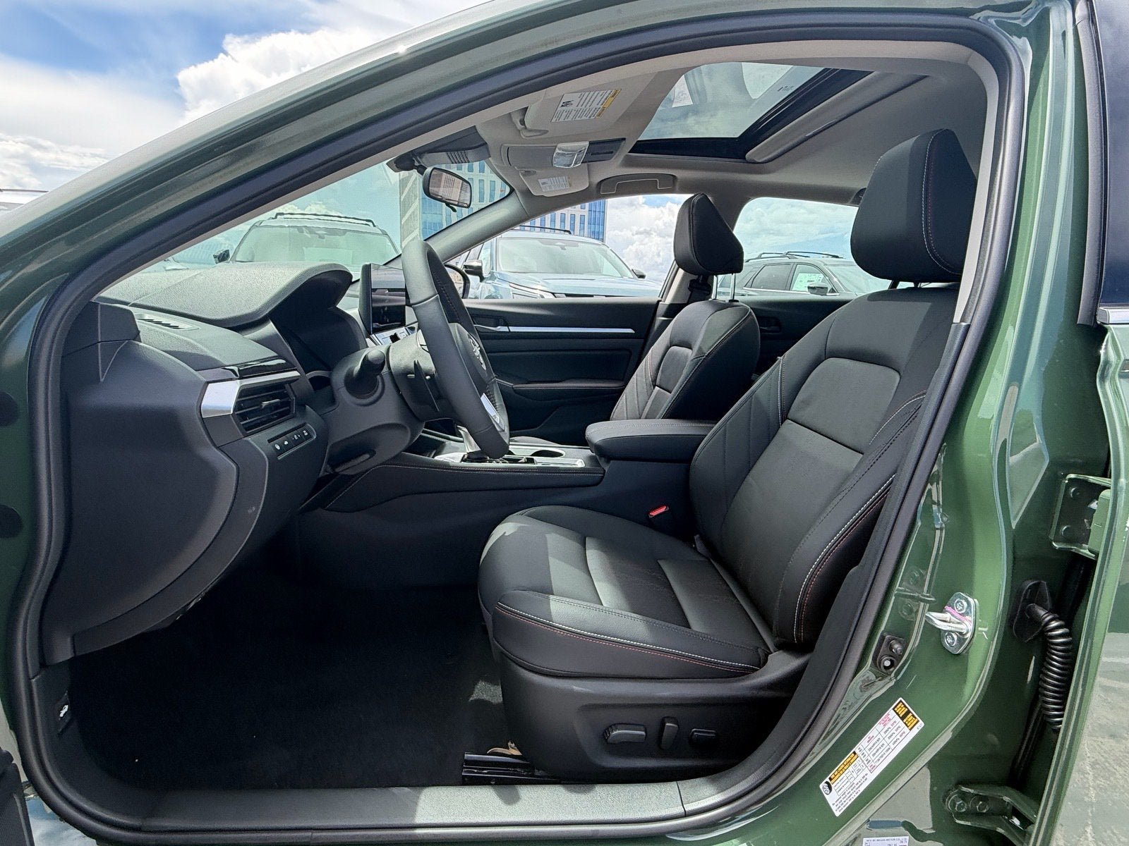New 2026 Nissan Altima 2.5 SR FWD image 9