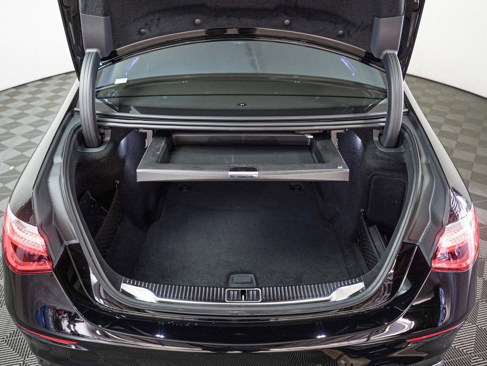 New 2025 Mercedes-Benz S 580 4MATIC Sedan image 9