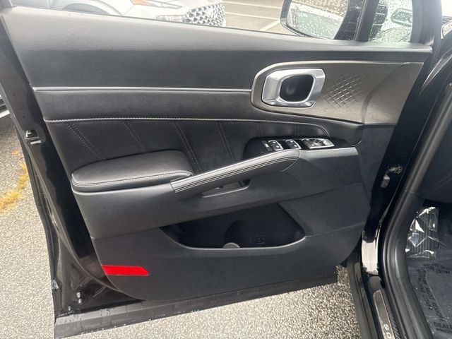 Used 2023 Kia Sorento SX image 19