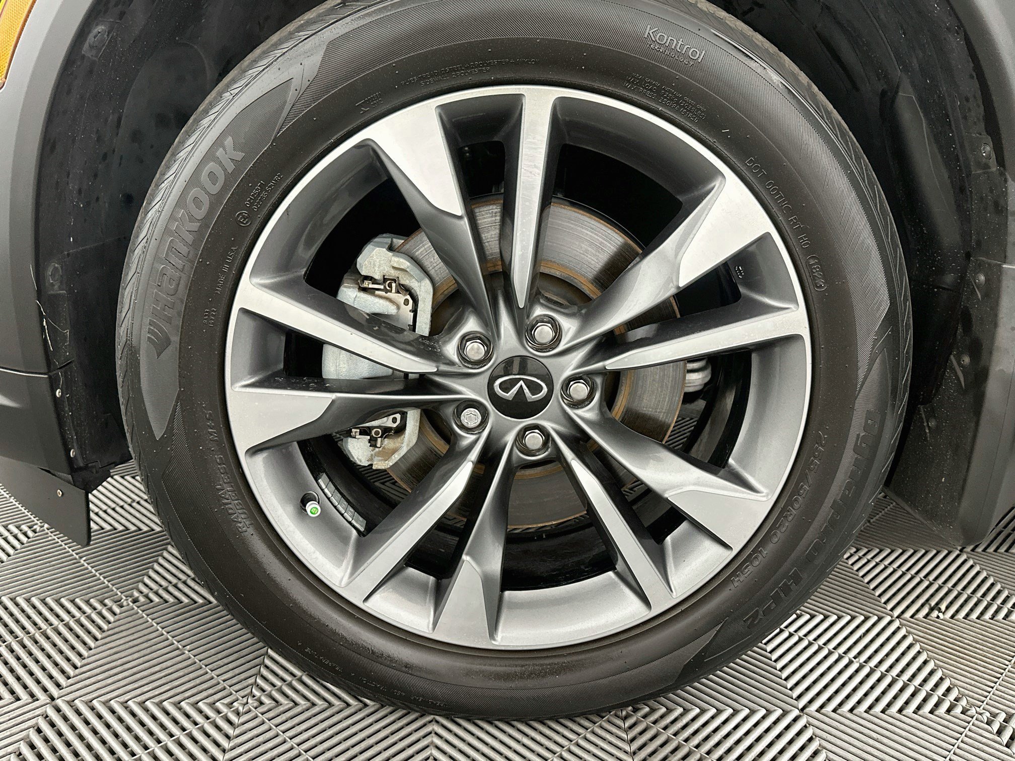 Used 2023 INFINITI QX60 Luxe w/ Performance Audio Package AWD/4WD image 38