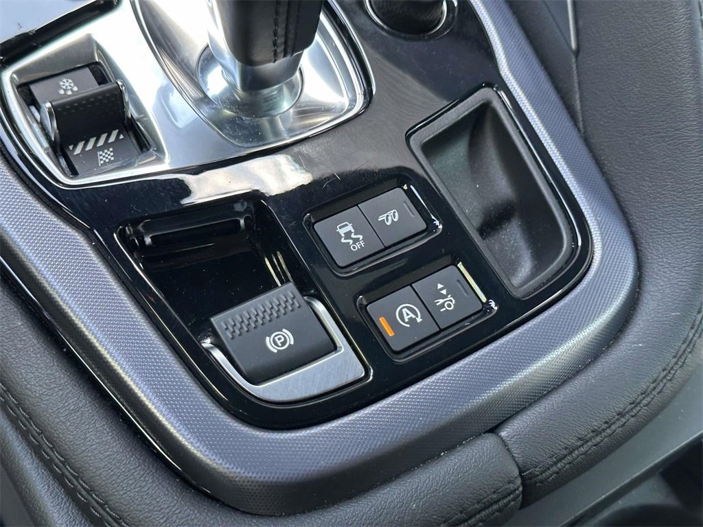 Used 2023 Jaguar F-TYPE Coupe image 28