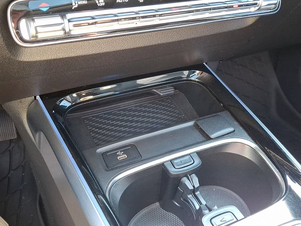 Used 2025 Mercedes-Benz GLB 250 4MATIC image 24
