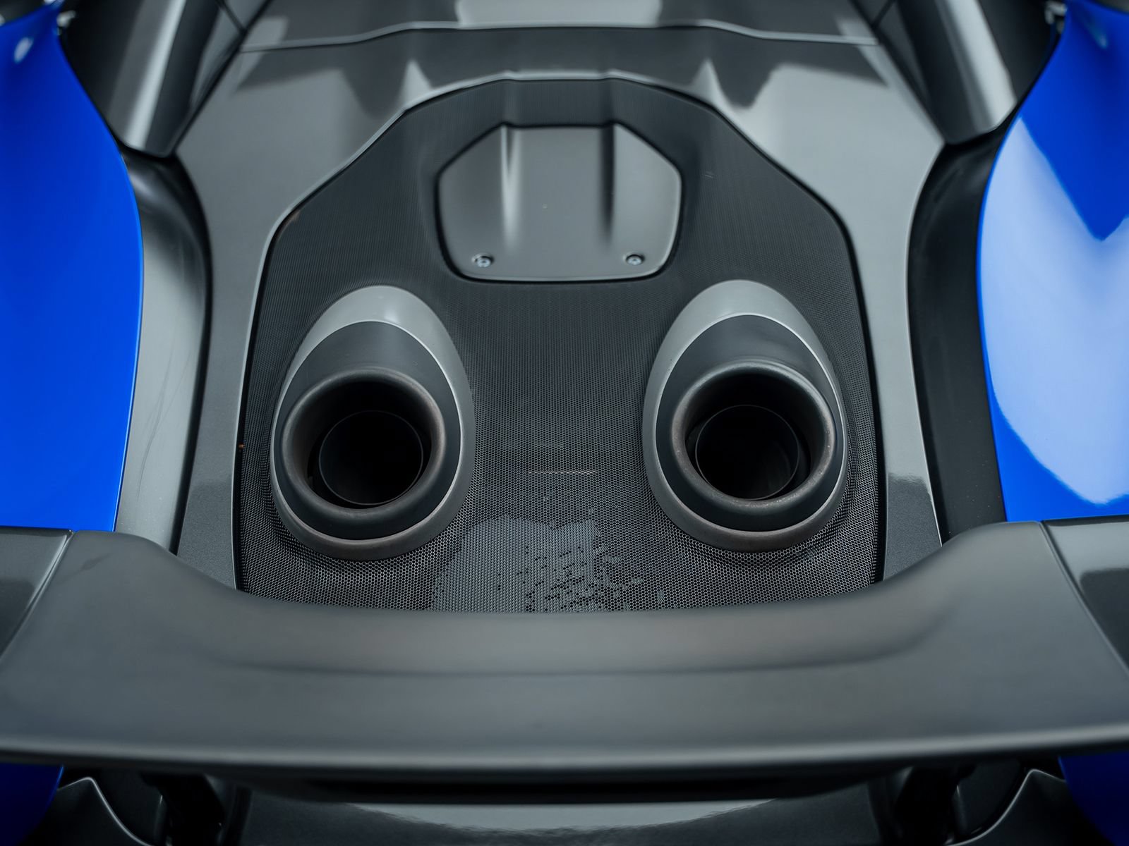 Used 2020 McLaren 600LT Spider RWD image 16