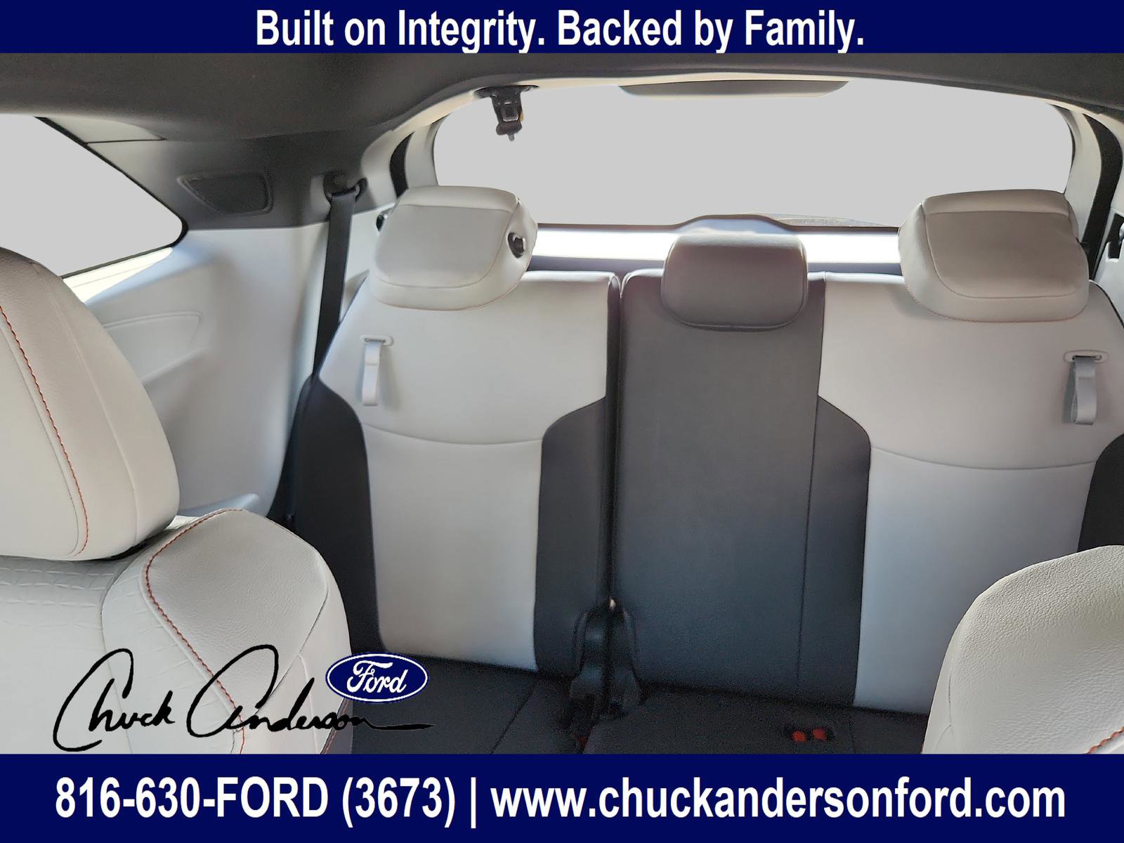 Used 2023 Toyota Sienna XSE w/ XSE Plus Package image 24