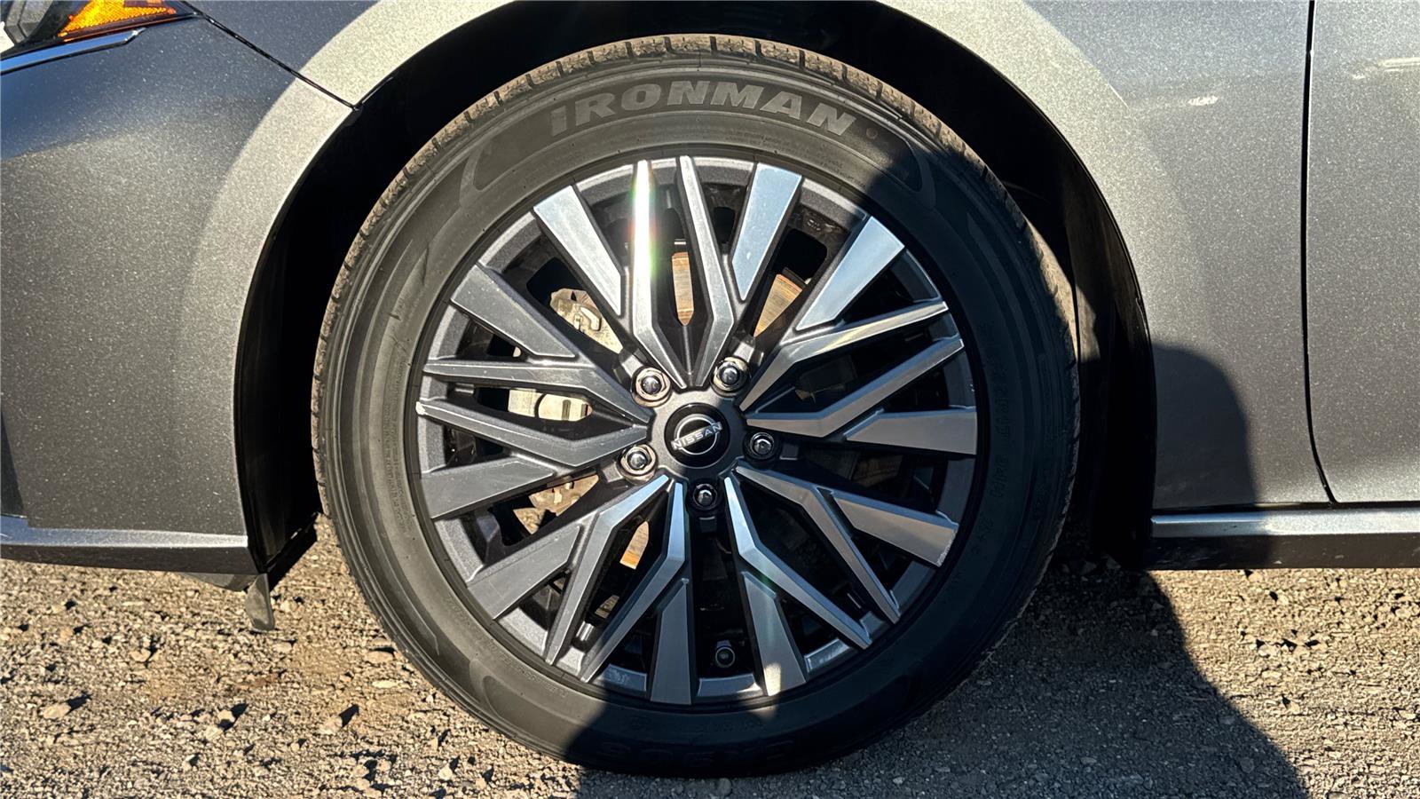 Used 2023 Nissan Altima 2.5 SV image 24