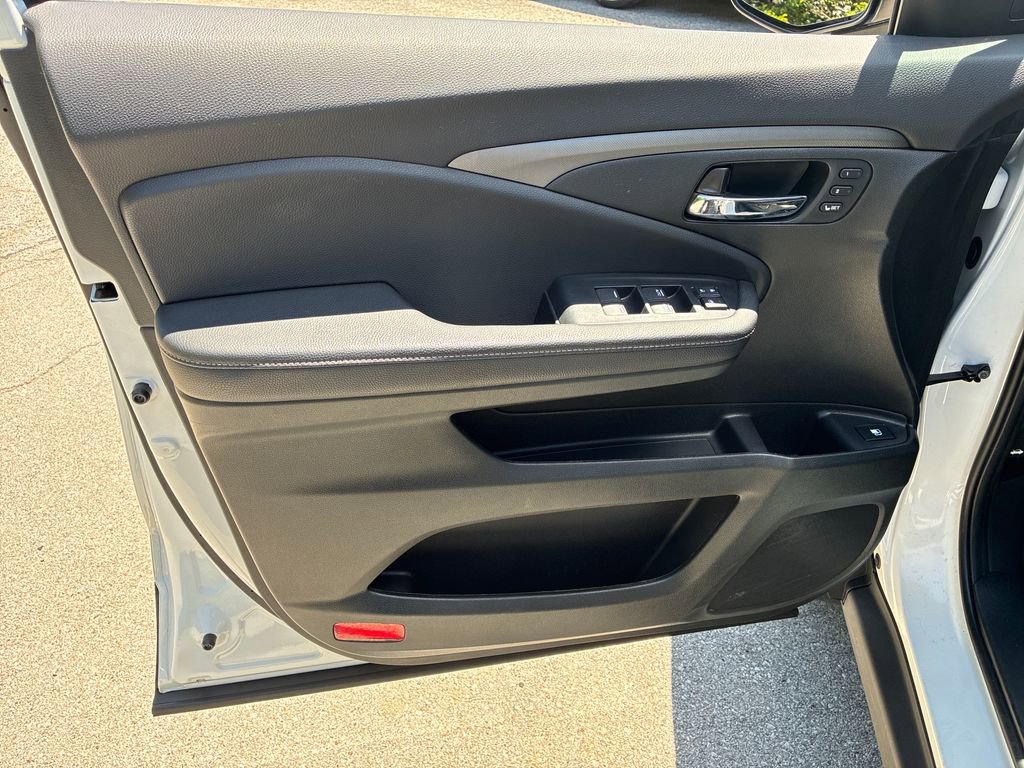 Certified 2024 Honda Ridgeline RTL image 12