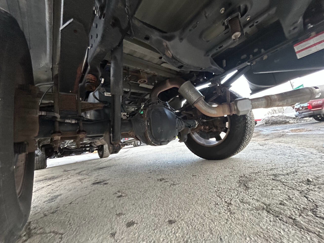 Used 2015 Ford F350 Lariat w/ Lariat Interior Package image 32