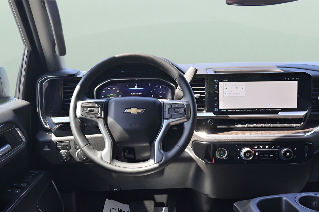 Used 2024 Chevrolet Silverado 1500 LT AWD/4WD image 21