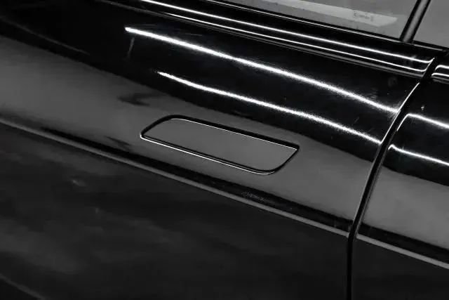 Used 2022 Tesla Model S Standard Range AWD/4WD image 45