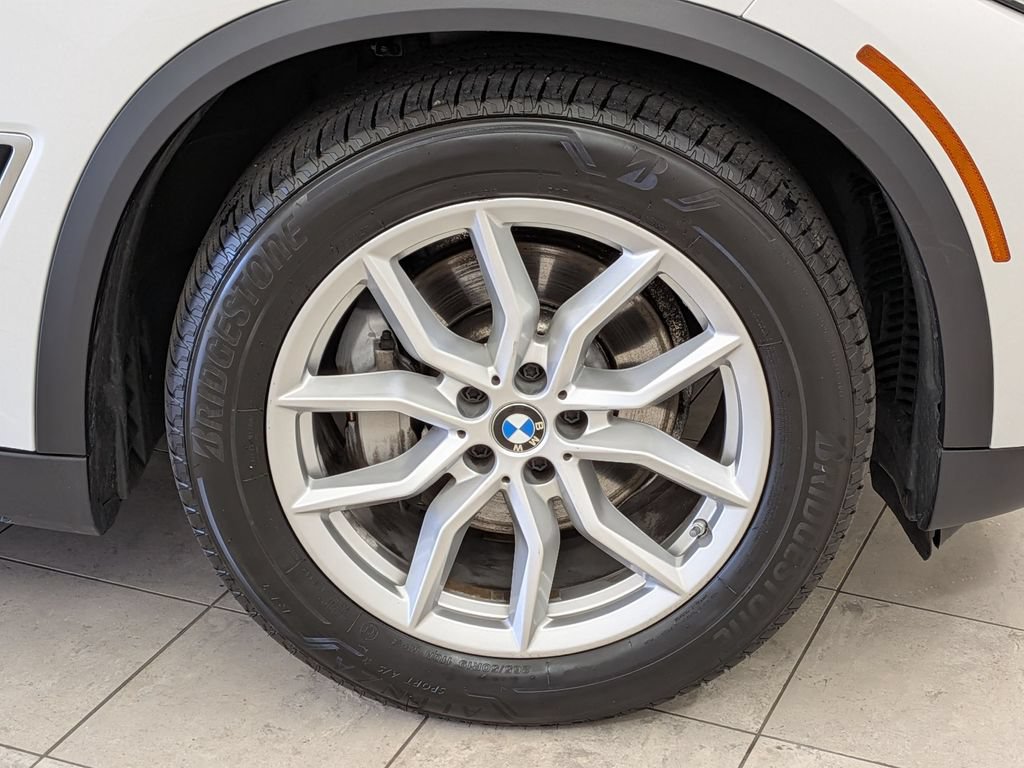 Used 2021 BMW X5 xDrive40i w/ Executive Package AWD/4WD image 12