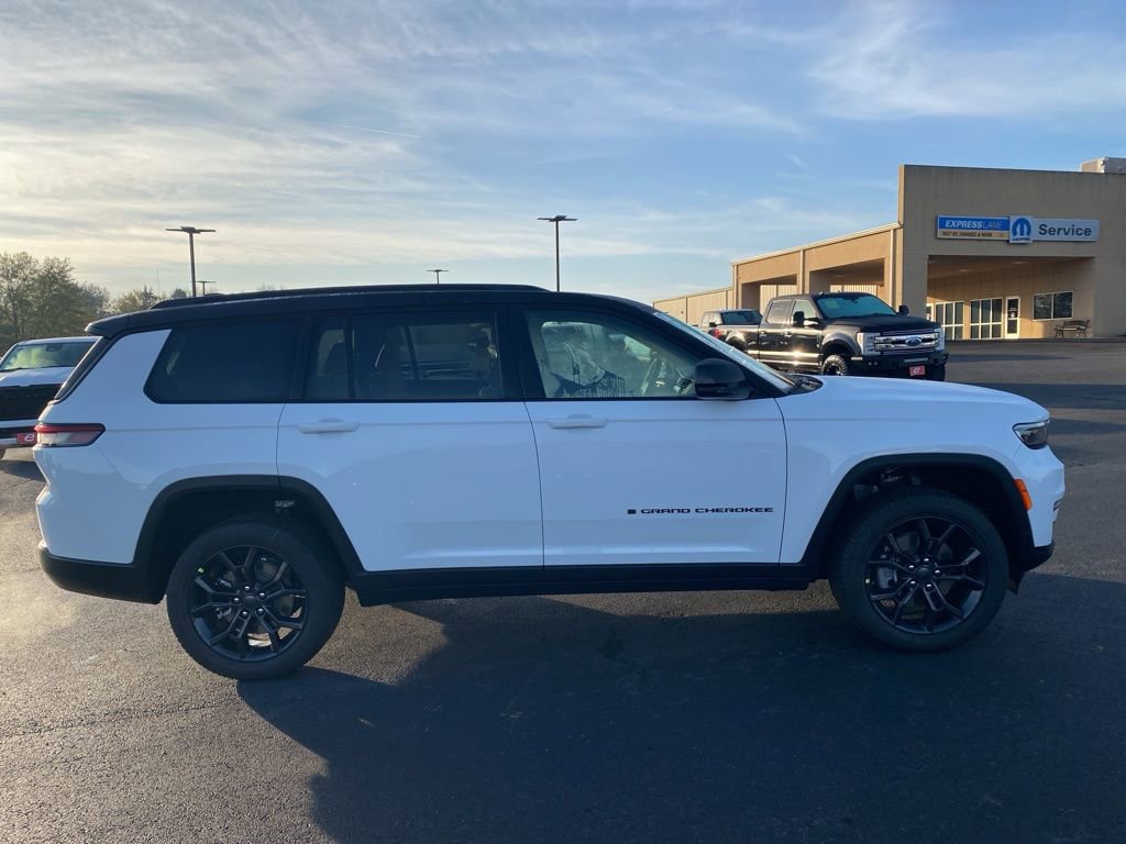 New 2025 Jeep Grand Cherokee L Limited image 8