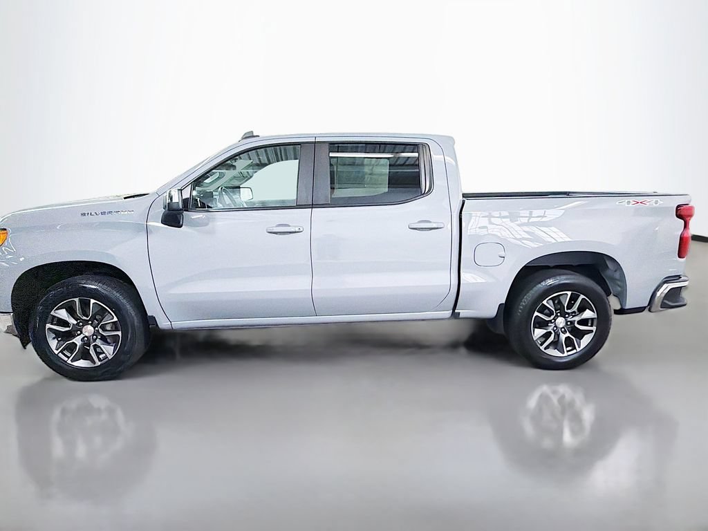 Used 2024 Chevrolet Silverado 1500 LT AWD/4WD image 6