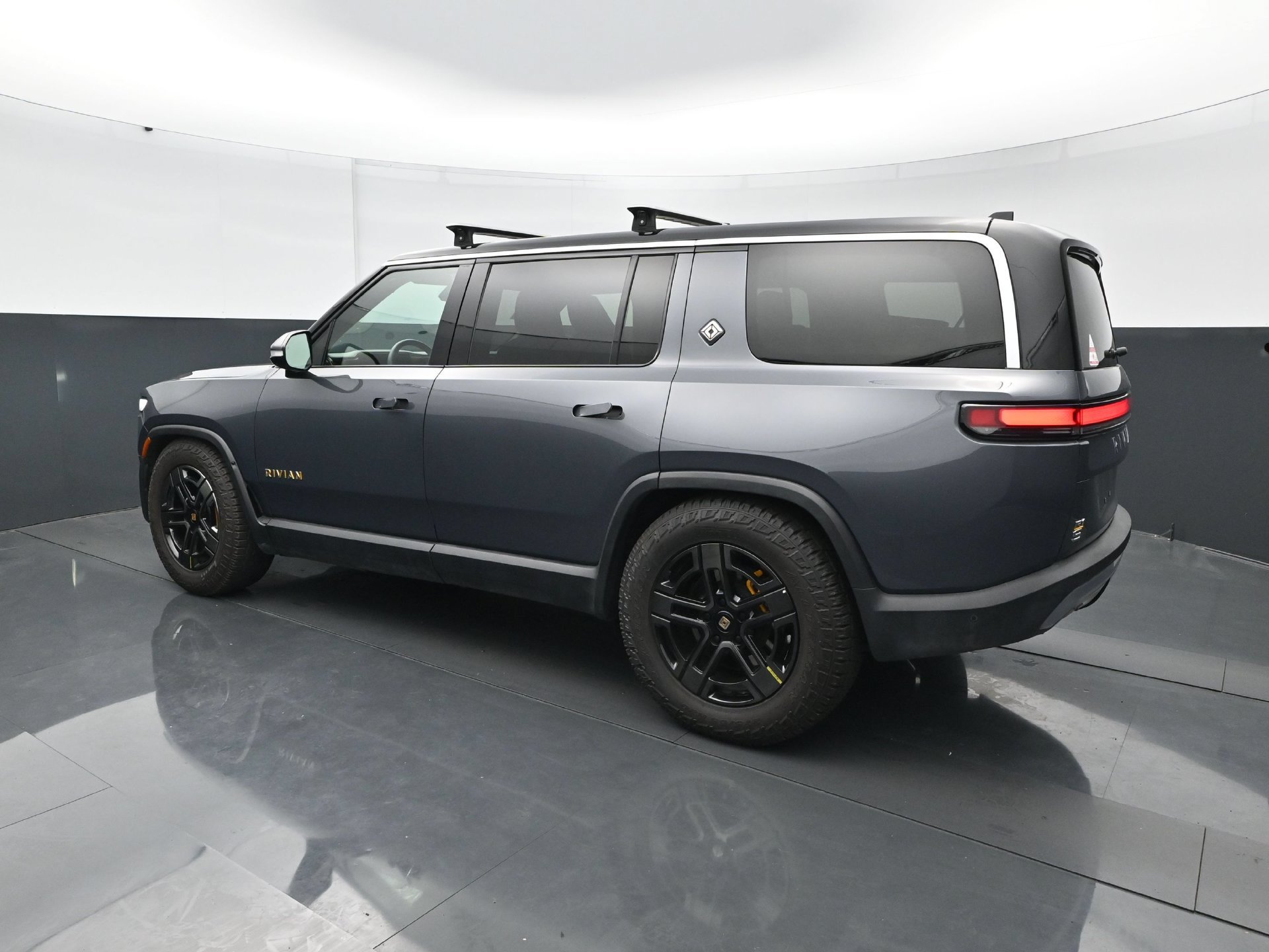 Used 2023 Rivian R1S Adventure Quad AWD/4WD image 4