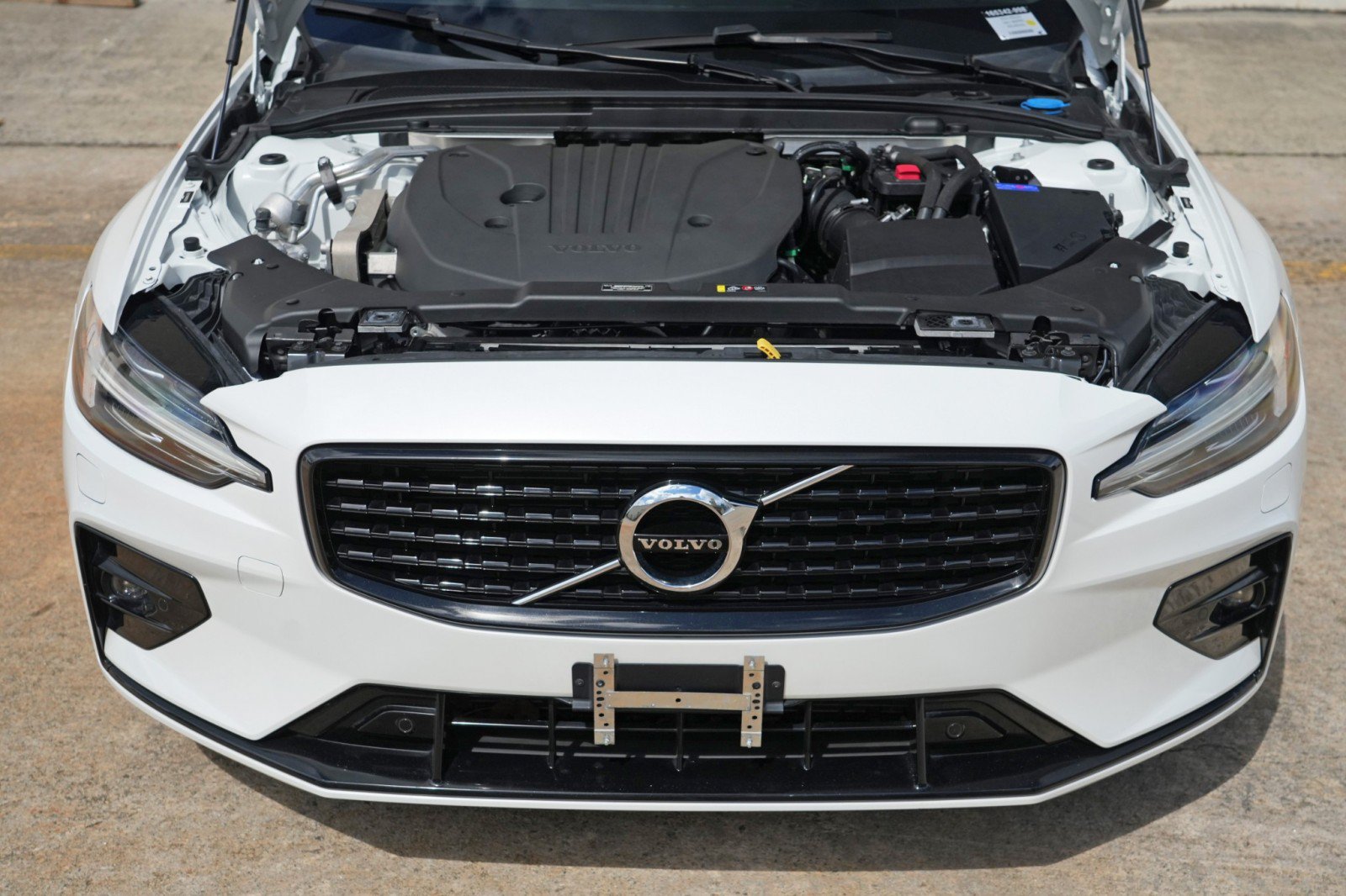 Used 2022 Volvo S60 B5 R-Design w/ Climate Package FWD image 7