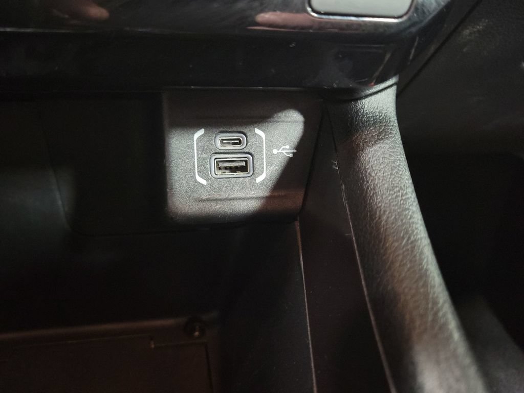 Used 2024 Jeep Compass Latitude AWD/4WD image 19