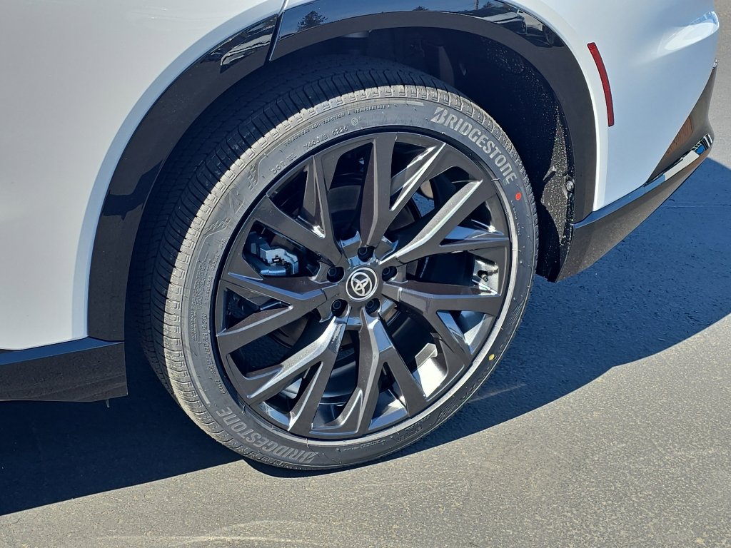 New 2026 Toyota Crown Signia image 12