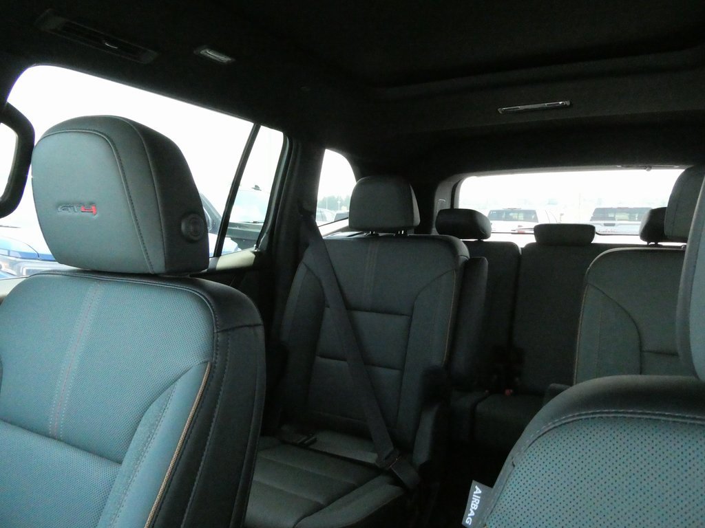 New 2025 GMC Acadia AT4 w/ Luxury Package image 41