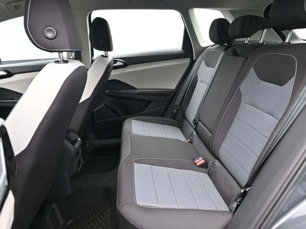 New 2026 Volkswagen Taos S image 8