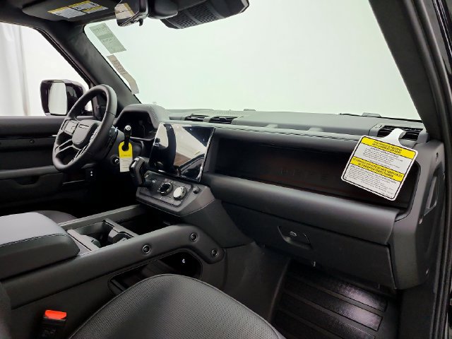 New 2026 Land Rover Defender 110 OCTA AWD/4WD image 17