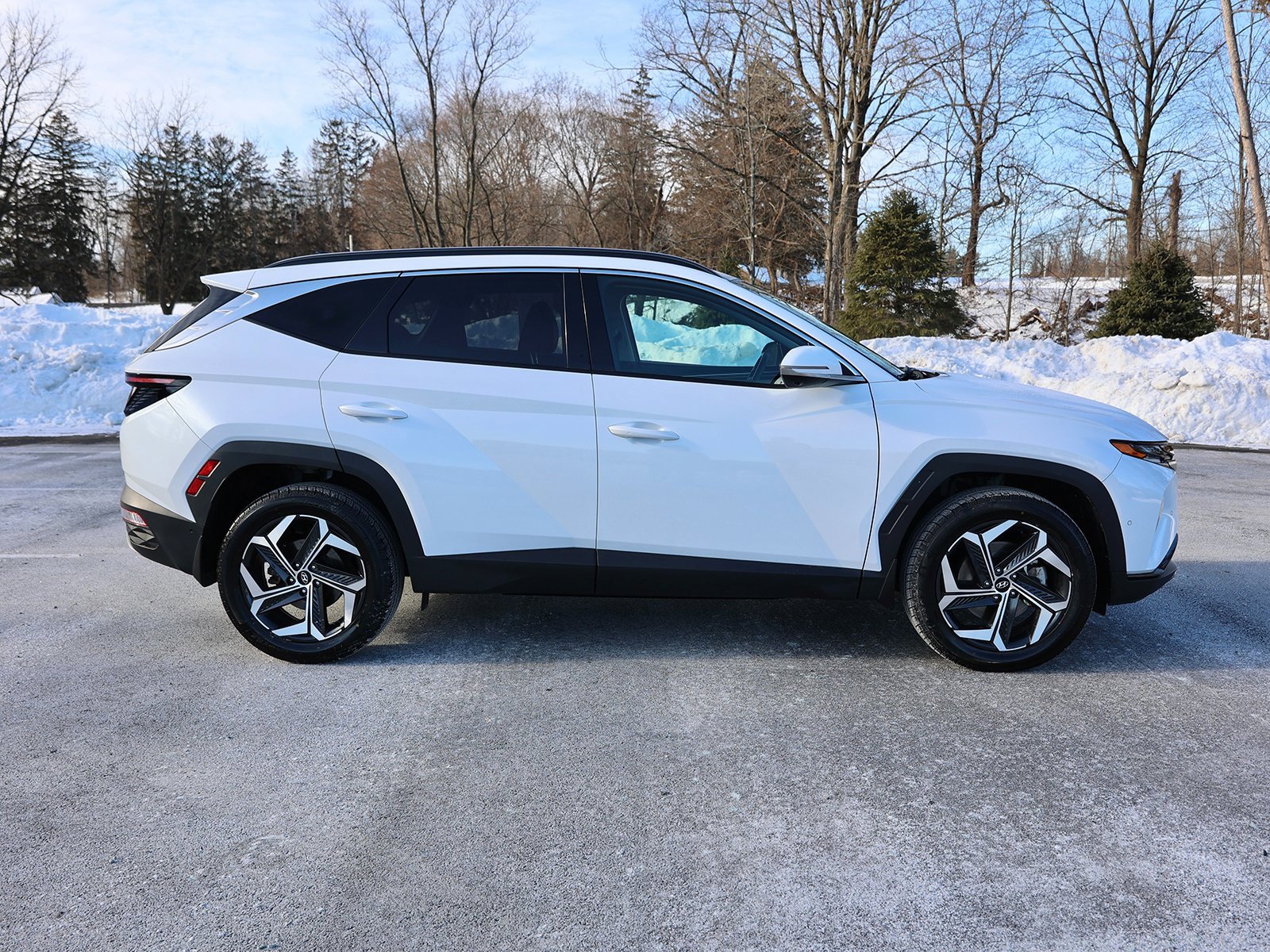 Certified 2022 Hyundai Tucson Limited w/ Cargo Package image 8